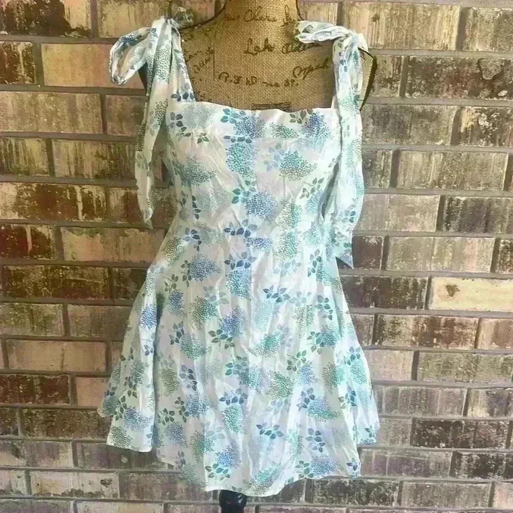 NWOT mini floral dress size M - Picture 3 of 6